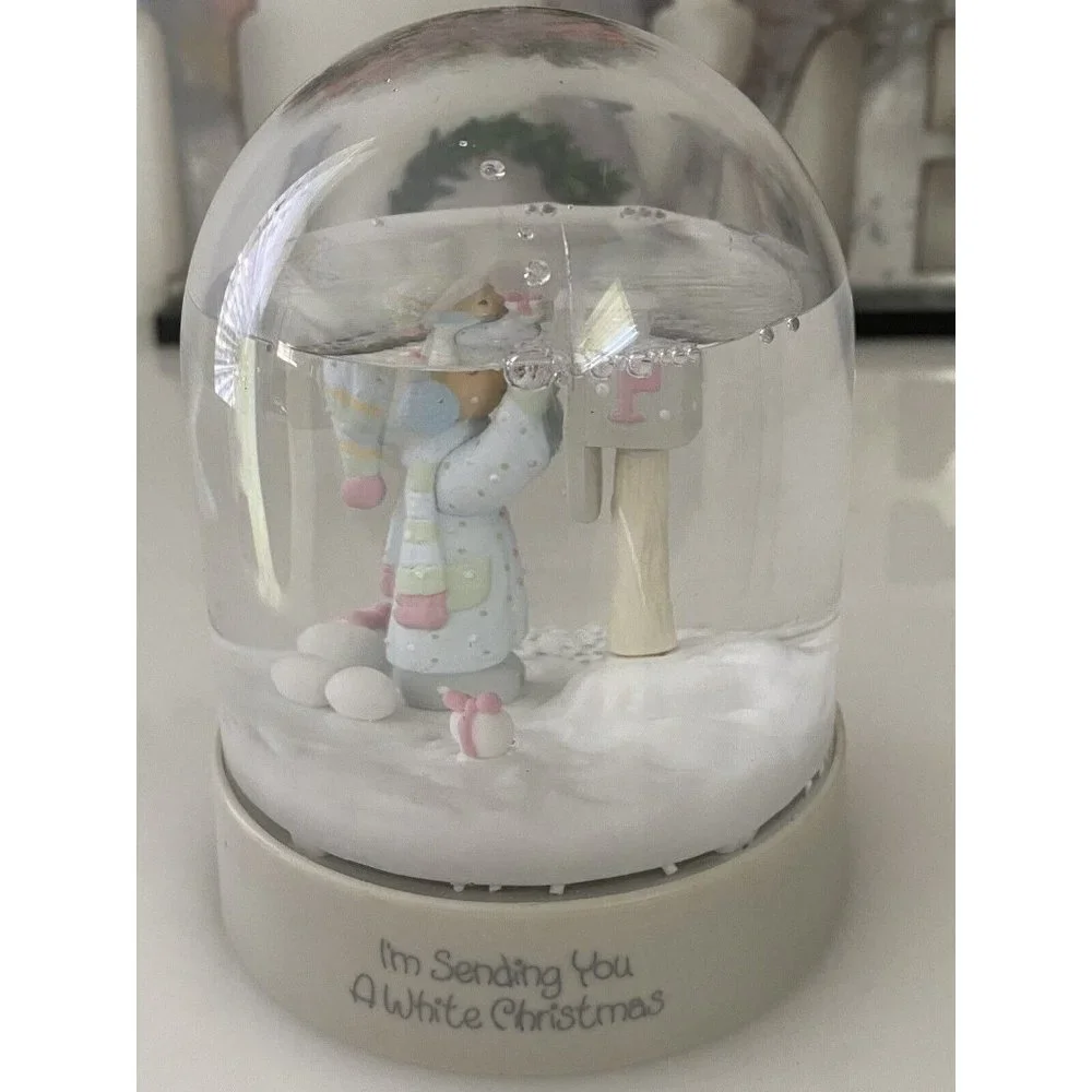 Vintage 1986 Precious Moments I'm Sending You a‎ White Christmas Snow Globe EUC